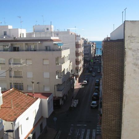 A Cien Metros De La Playa Del Cura Apartment Torrevieja Exterior photo