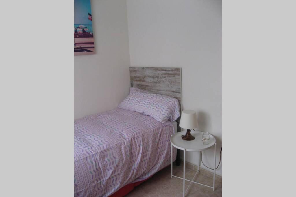A Cien Metros De La Playa Del Cura Apartment Torrevieja Exterior photo